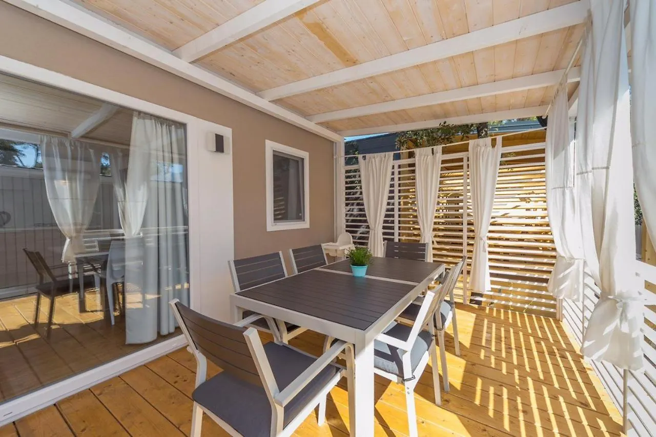 Mobile Home Diamond Biograd Na Moru 0*,